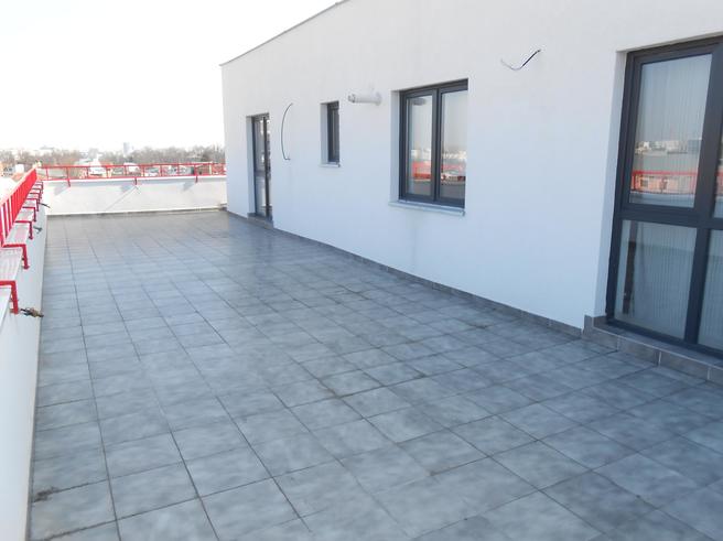 Viilor, Eroii Revolutiei metrou, terasa 60 mp,