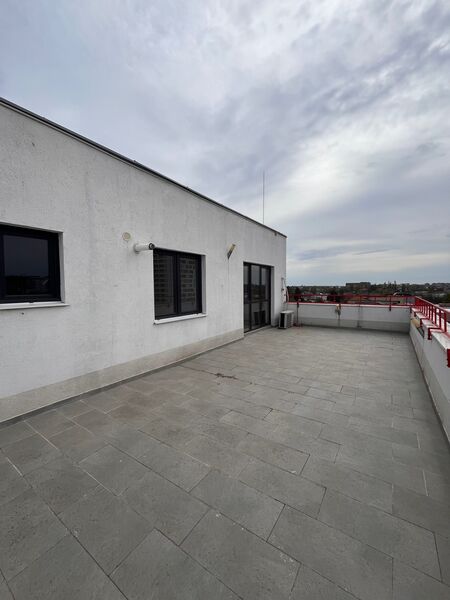 Viilor, Eroii Revolutiei metrou, terasa 60 mp,